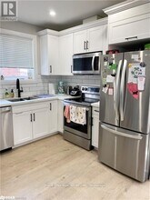 889 Fennell Ave E in Hamilton, ON - Building Photo - Building Photo