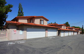 CORONA DE ORO in Corona, CA - Building Photo - Building Photo