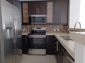 4540 NW 107th Ave, Unit 308 in Doral, FL - Building Photo