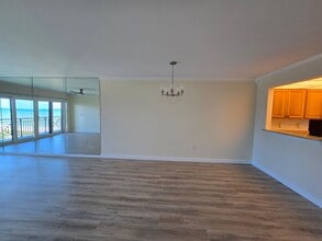 3939 Ocean Dr in Vero Beach, FL - Building Photo - Building Photo