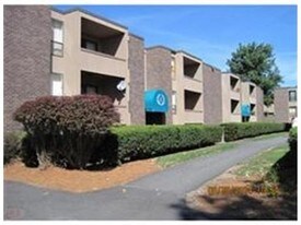 36 Shrewsbury Green Dr, Unit 36-I in Shrewsbury, MA - Building Photo