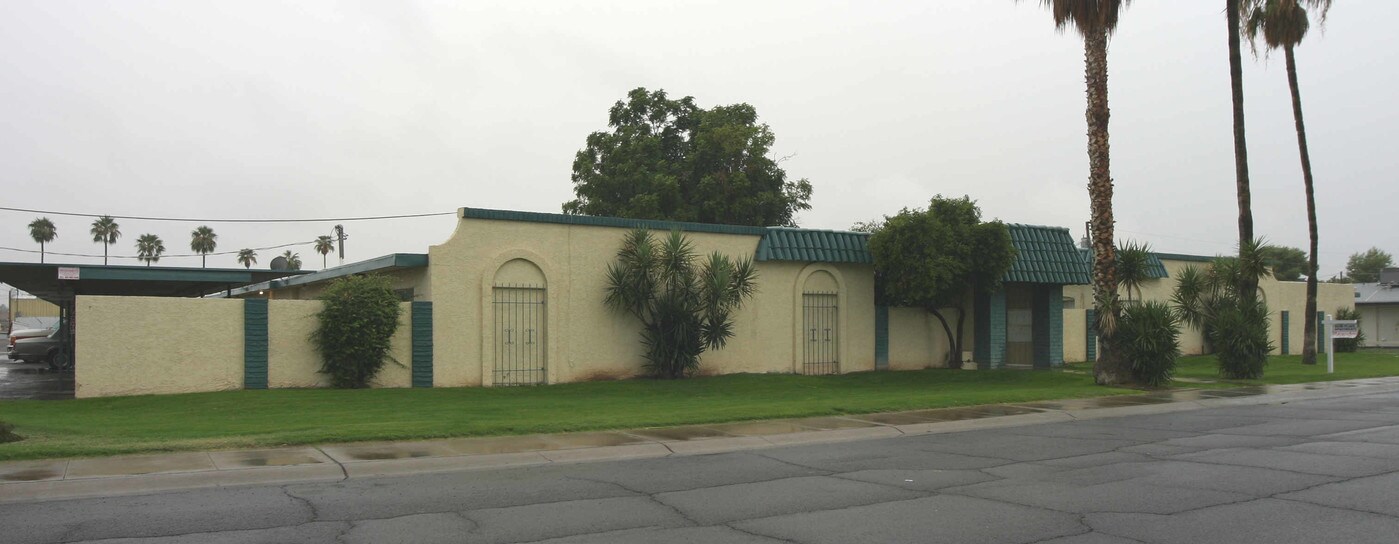 Kiem Place Condominiums in Glendale, AZ - Foto de edificio