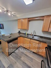 11351 Discovery View Dr in Anchorage, AK - Building Photo - Building Photo