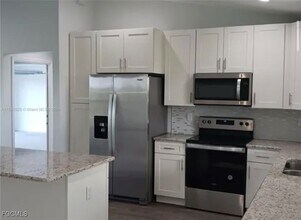 634 Royce Rd in La Belle, FL - Foto de edificio - Building Photo