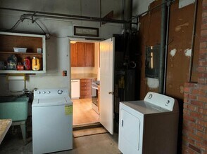 1564 Hemlock Ave in San Mateo, CA - Building Photo - Building Photo