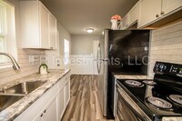 5126 Hagemann St photo'