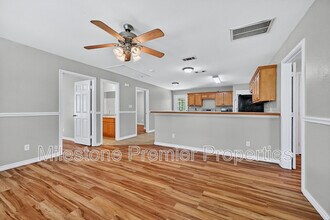 1219 W Elm St in Denison, TX - Building Photo - Building Photo
