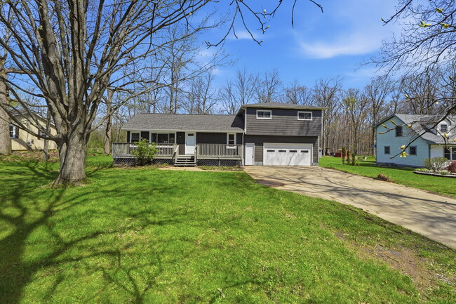 3735 Richlawn Rd in Richfield, OH - Building Photo - Building Photo