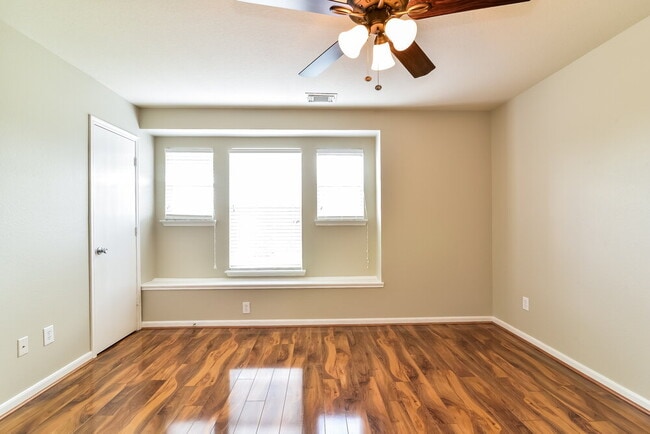 11315 Sugar Bowl Dr in Tomball, TX - Building Photo - Building Photo