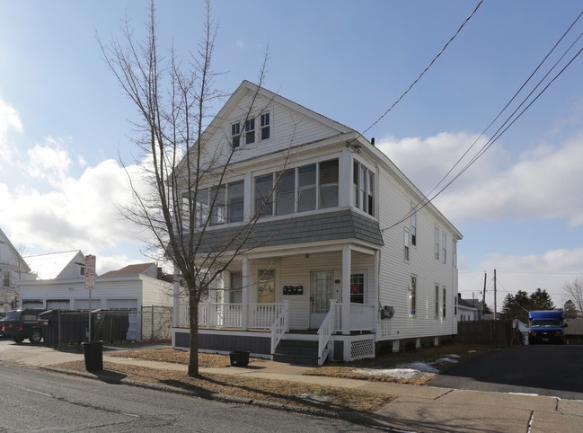 492 Twelfth St in Schenectady, NY - Building Photo - Building Photo