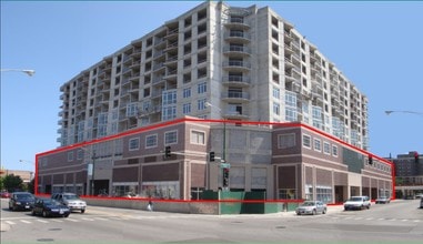 The Granville Condominiums in Chicago, IL - Building Photo - Building Photo