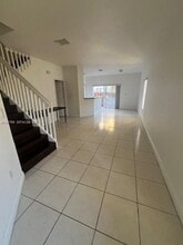 8305 NW 108th Ave in Doral, FL - Building Photo - Building Photo