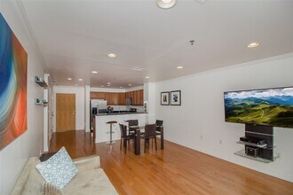 812 Grand St-Unit -522 in Hoboken, NJ - Building Photo - Building Photo