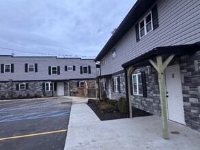 404 High St in St. Albans, WV - Building Photo - Building Photo