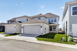 19319 Winter Wheat Ln in Westfield, IN - Building Photo