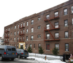 3723 18th Ave in Brooklyn, NY - Foto de edificio - Building Photo