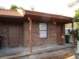 4551 Cedar St in Panama City, FL - Building Photo