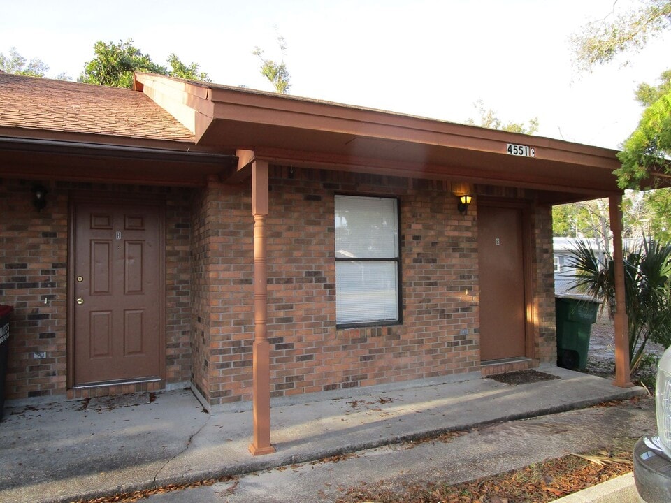 4551 Cedar St in Panama City, FL - Building Photo