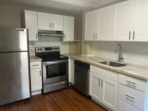 715 Cattell St, Unit 2nd/3rd Floor in Easton, PA - Building Photo - Building Photo