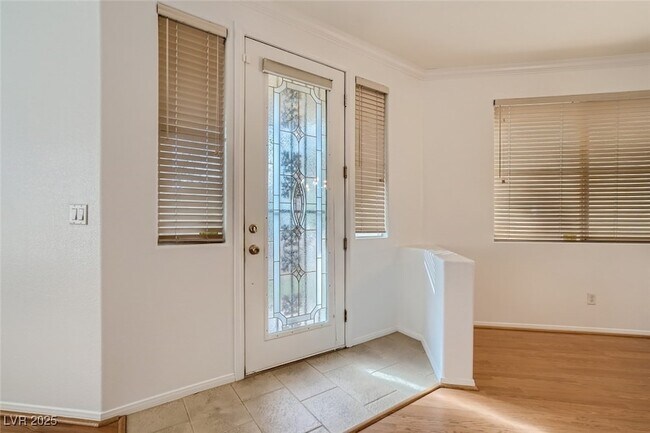 549 Jade Cliffs Ln, Unit Apt 413 in Las Vegas, NV - Building Photo - Building Photo