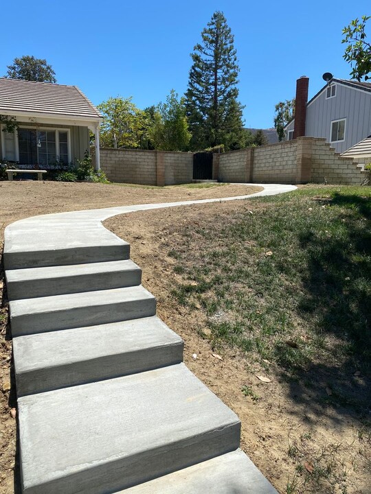 268 Meadow Mist Ct in Simi Valley, CA - Foto de edificio