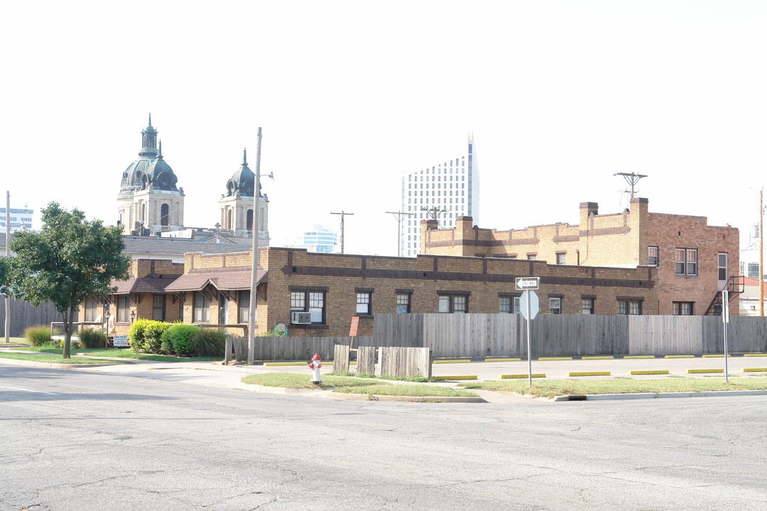 533 N Topeka St in Wichita, KS - Foto de edificio