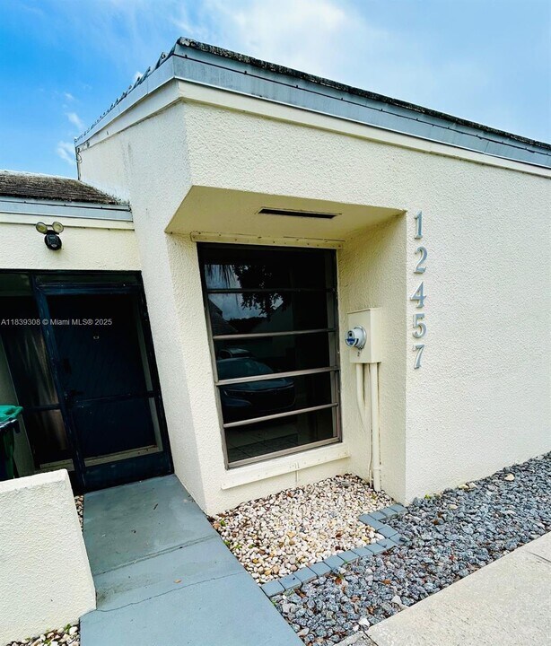 12457 SW 147th Terrace in Miami, FL - Building Photo