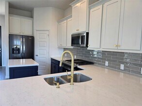 121 Dycus Bnd in Liberty Hill, TX - Building Photo - Building Photo