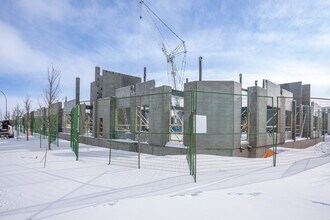 Building B in Calgary, AB - Building Photo - Building Photo