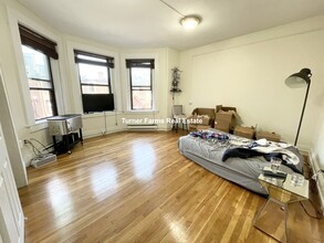 913 Boylston St, Unit 2 in Boston, MA - Building Photo - Building Photo