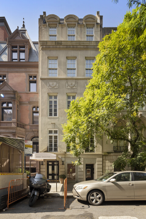 24 E 64th St in New York, NY - Foto de edificio