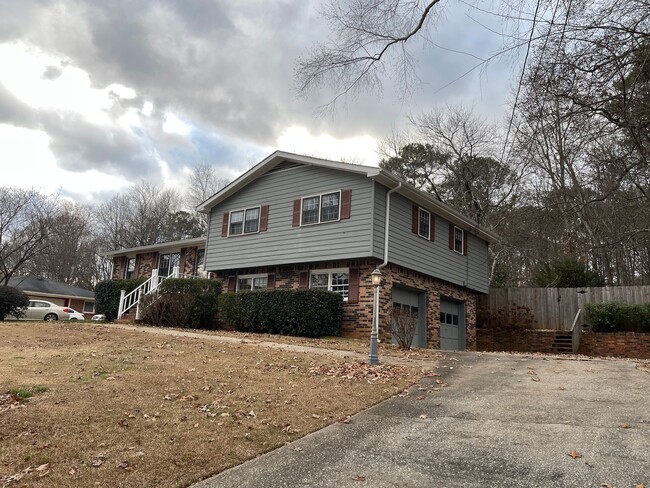 3634 Mill Glen Dr in Douglasville, GA - Building Photo - Building Photo