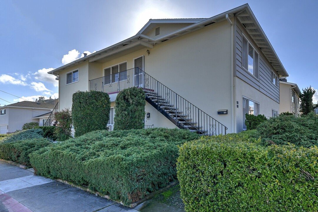 103 W 38th Ave in San Mateo, CA - Building Photo