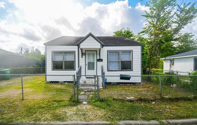 3625 Sauer St in Houston, TX - Building Photo - Building Photo