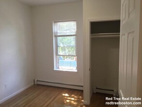 30 S Huntington Ave, Unit 1 in Boston, MA - Building Photo - Building Photo