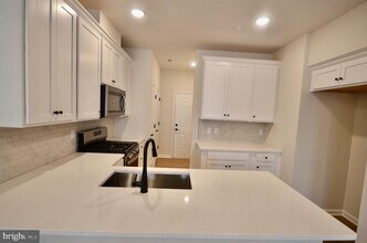 1305 Parker Blvd in West Windsor Township, NJ - Building Photo - Building Photo