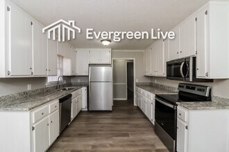 5040 Waterford Dr SW in Mableton, GA - Building Photo - Building Photo