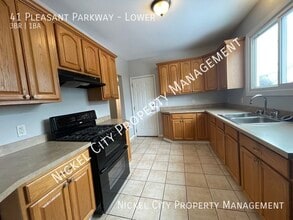 41 Pleasant Pkwy in Cheektowaga, NY - Building Photo - Building Photo