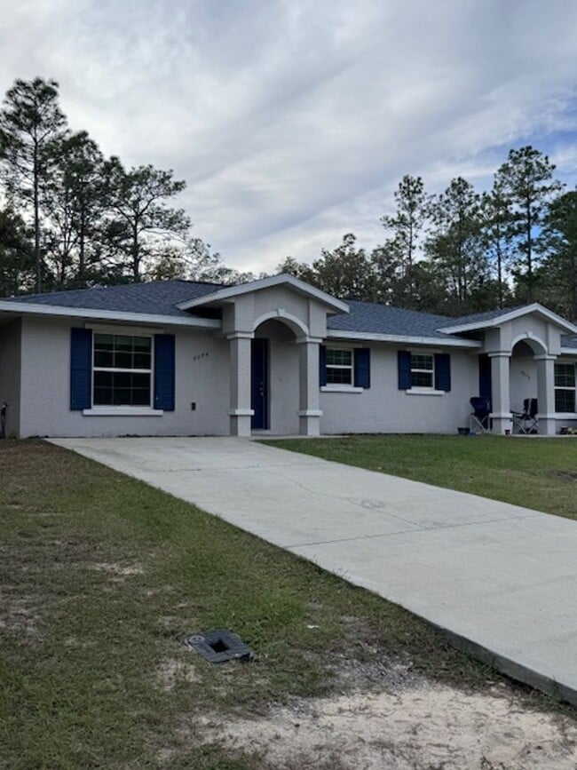 property at 9094 N Peachtree Way