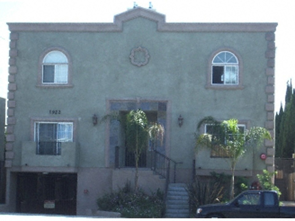 1922 Crenshaw Blvd in Los Angeles, CA - Building Photo