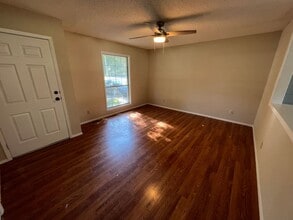 114 N Kyle Ave in Republic, MO - Building Photo - Building Photo