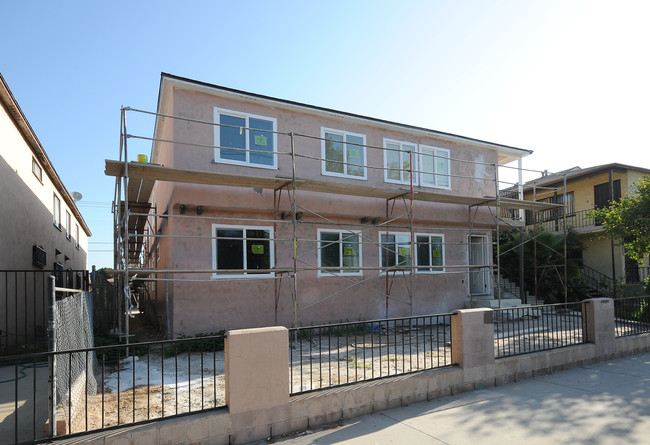 341 E Pomona Blvd in Monterey Park, CA - Foto de edificio - Building Photo