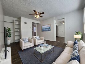 409 W Routt Ave in Pueblo, CO - Building Photo