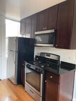 1640 W Pratt Blvd, Unit TWO BEDS in Chicago, IL - Building Photo