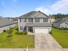 841 Dynasty Dr in Jacksonville, NC - Building Photo - Building Photo