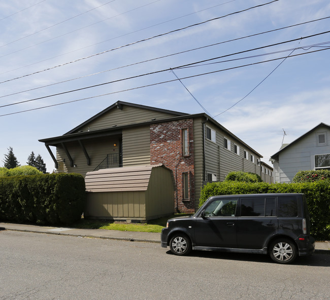 3701-3705 35th Pl in Portland, OR - Building Photo - Building Photo