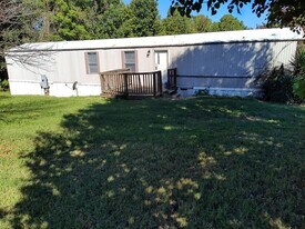 175 Cypress Ln in Salisbury, NC - Building Photo