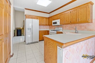 260 Shipland Dr in Crystal Lake, IL - Building Photo - Building Photo