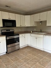 125 W Park Ave, Unit 2 in Libertyville, IL - Building Photo - Building Photo