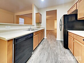 7107 W St Catherine Ave in Phoenix, AZ - Building Photo - Building Photo